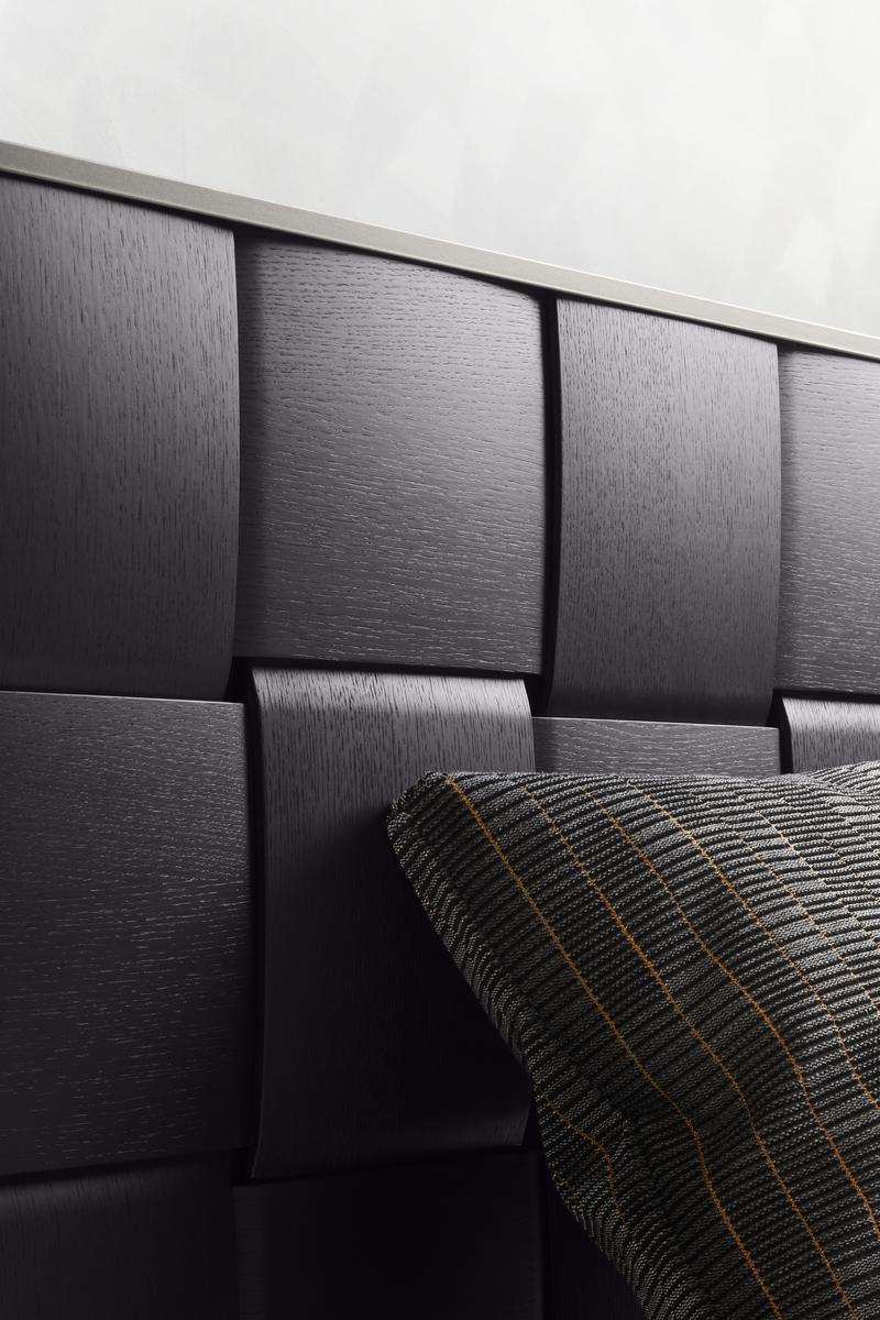 Double bed with high headboard | Jaipur by Flou