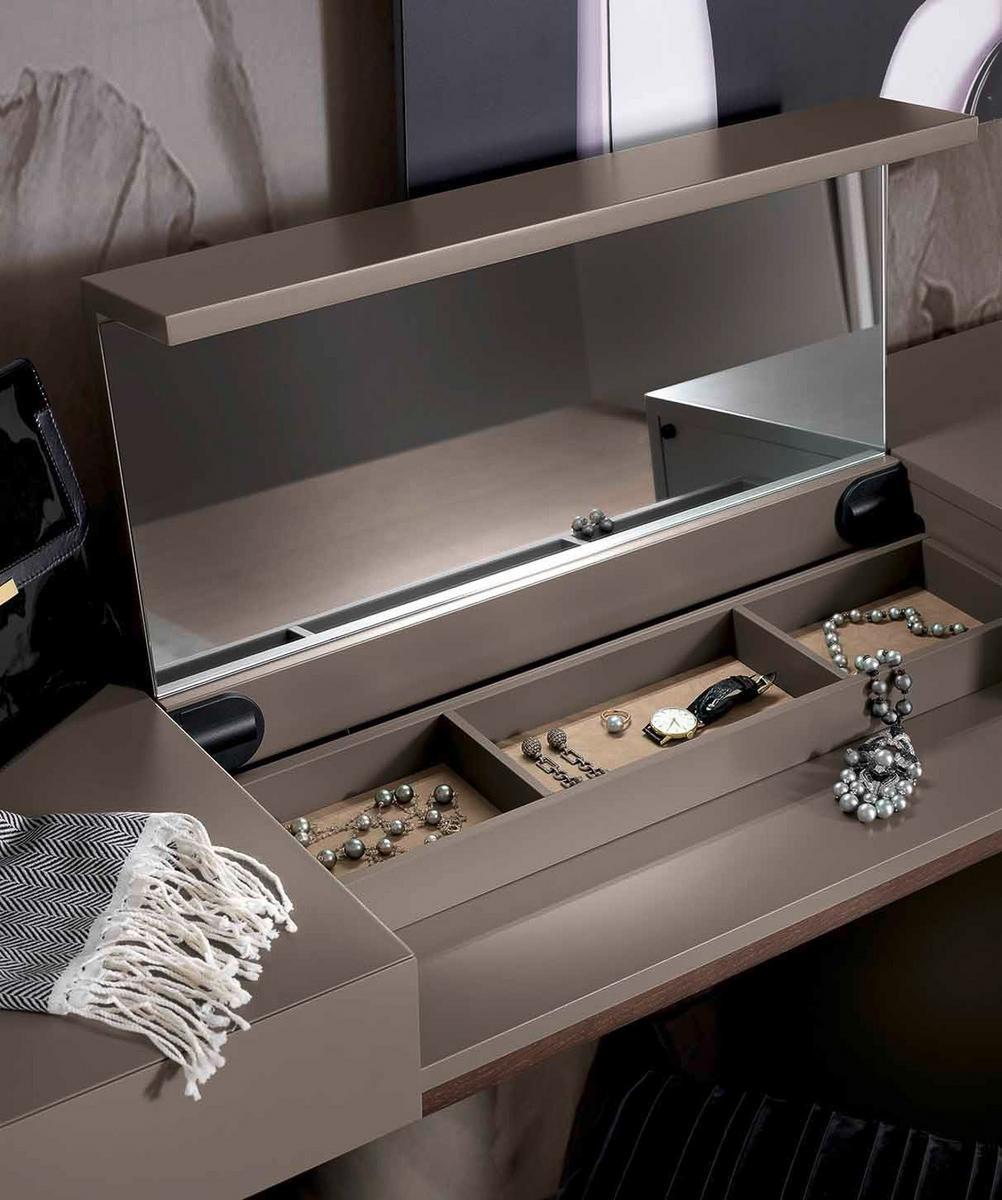 Wooden dressing table | Vanity by Olivieri