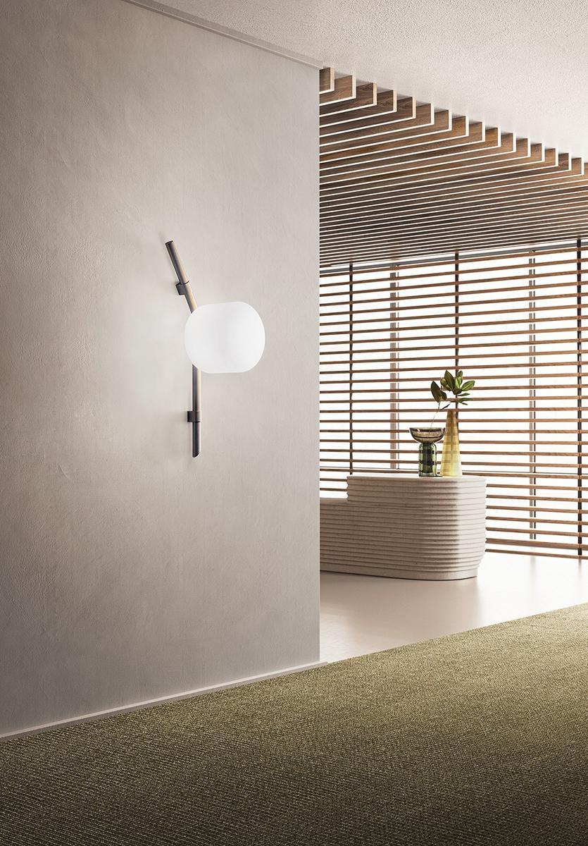 Opal glass wall lamp | Floed by Kundalini