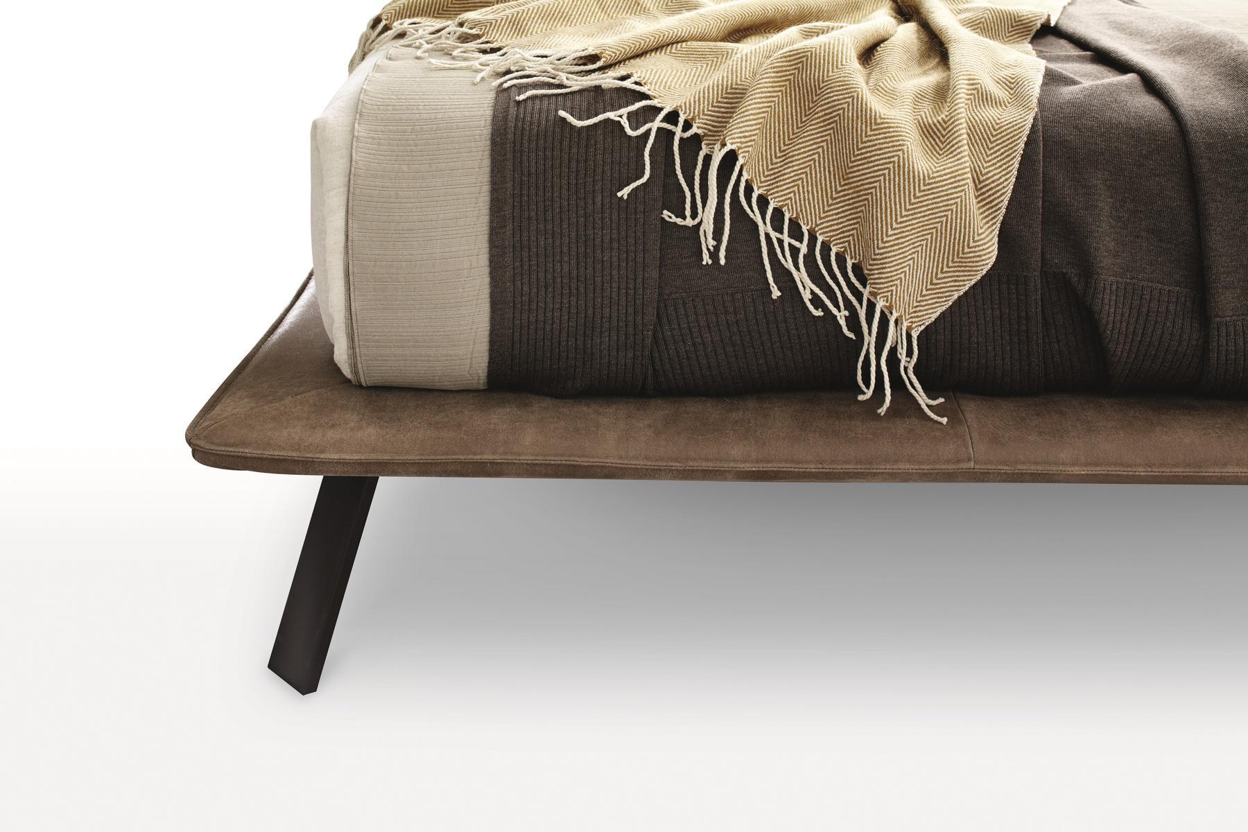 Bed with upholstered headboard | Kanaha by Ditre Italia