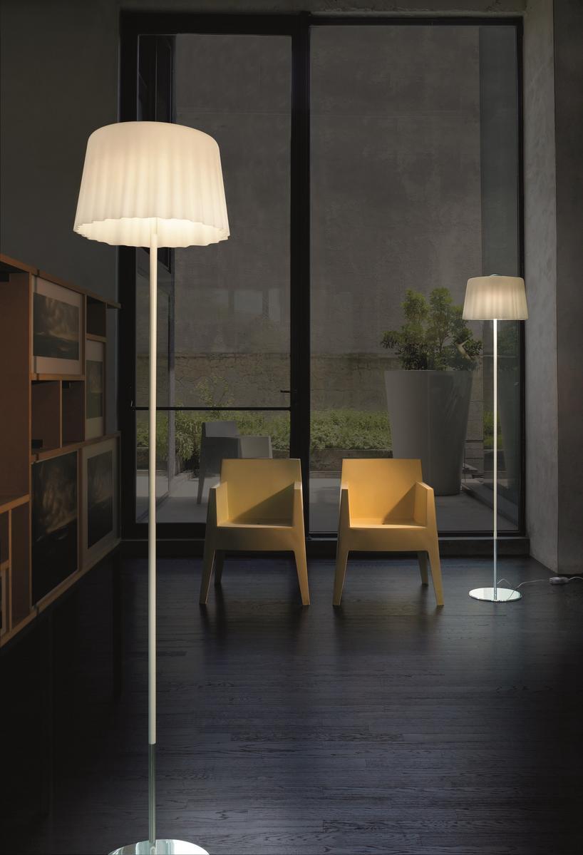 Blown glass floor lamp | Cloth Pt by Vistosi