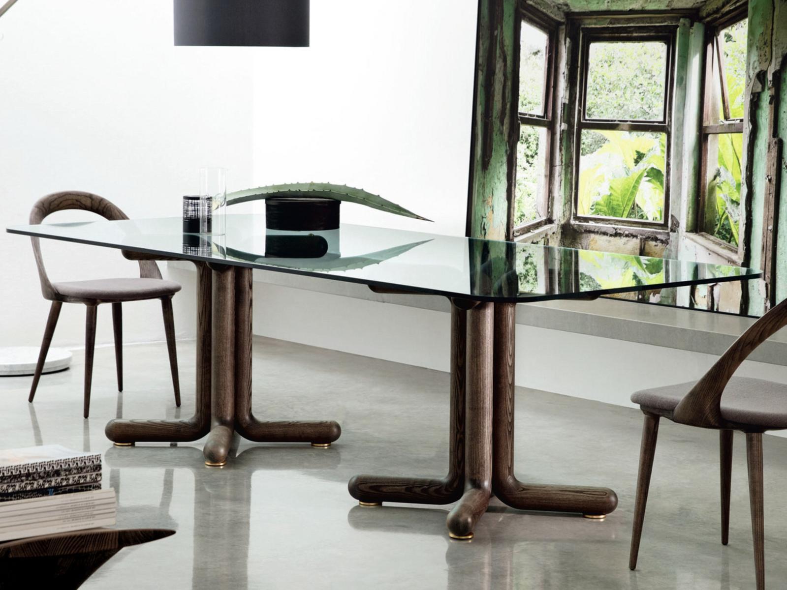Walnut dining table and crystal top | Tondo by Porada