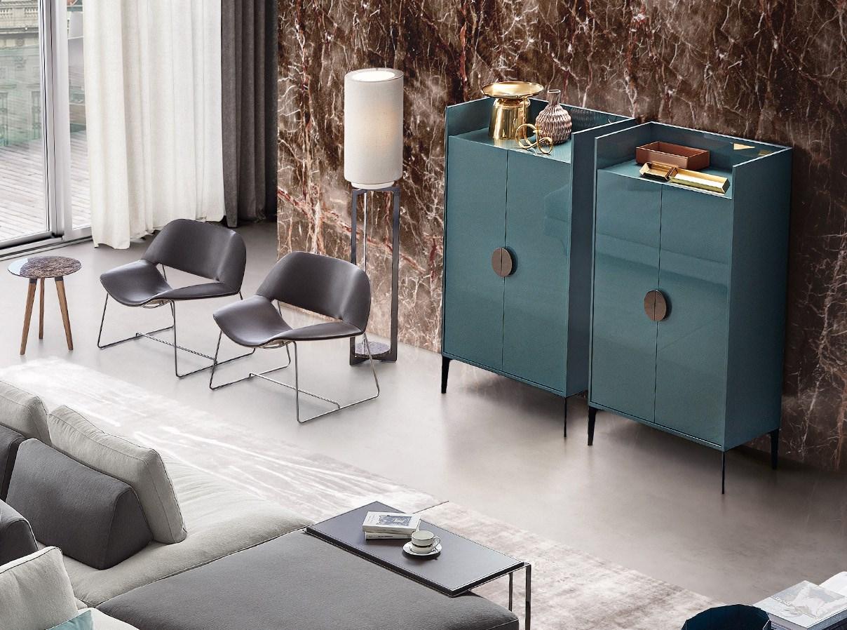 Sled base easy chair | Lips by Dema