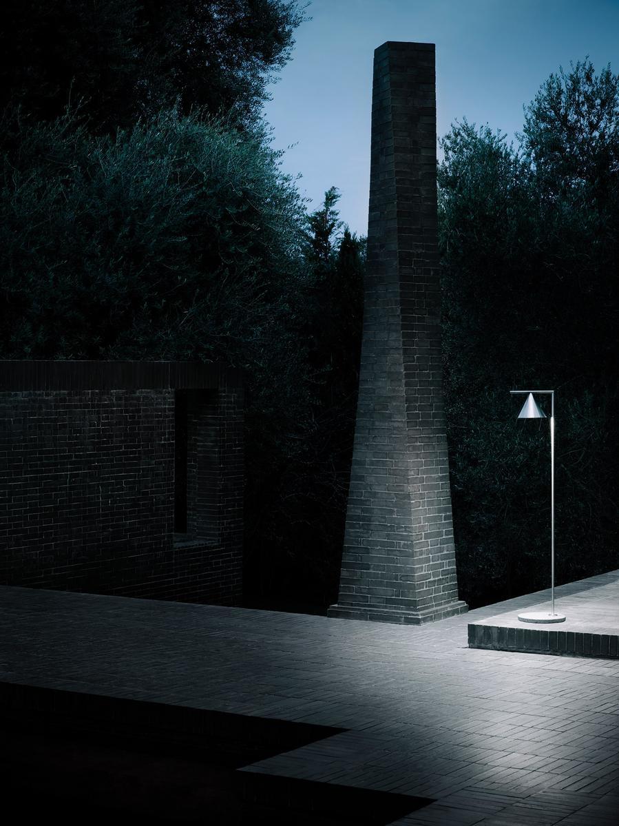 LED adjustable floor lamp | Captain Flint Outdoor by Flos