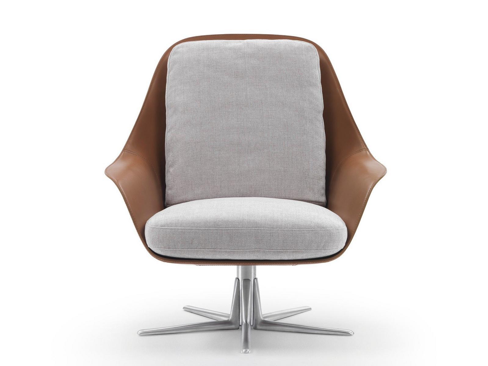 Swivel leather armchair with 5-spoke base with armrests | Sveva by Flexform