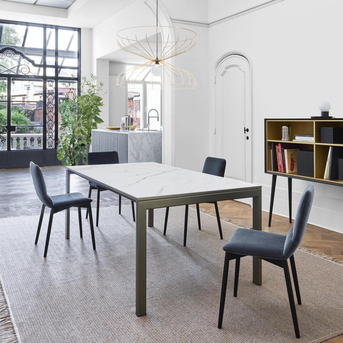 Extending rectangular oak dining table | Allungami by Ligne Roset