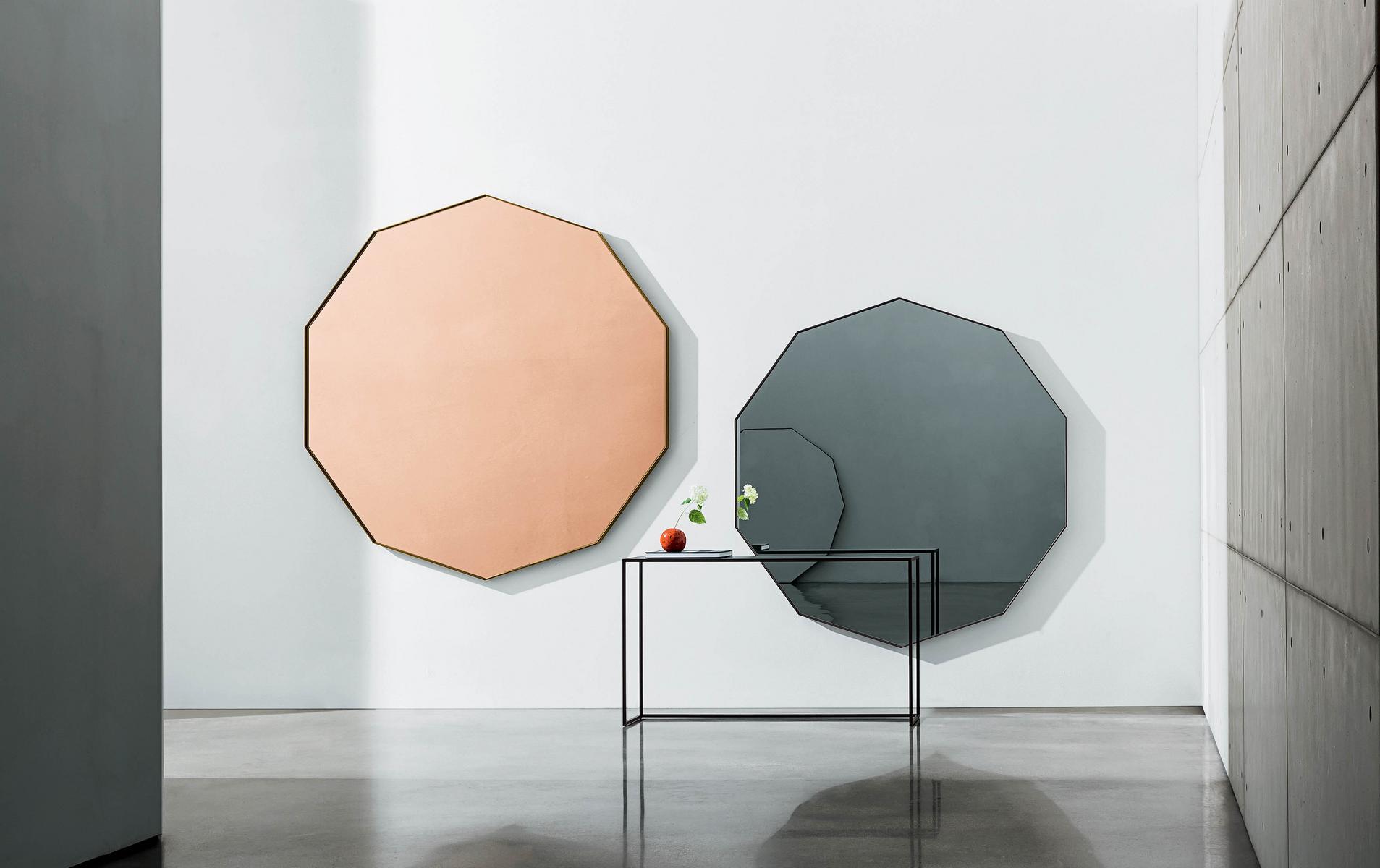 Framed wall-mounted mirror | Visual Decagonal by Sovet