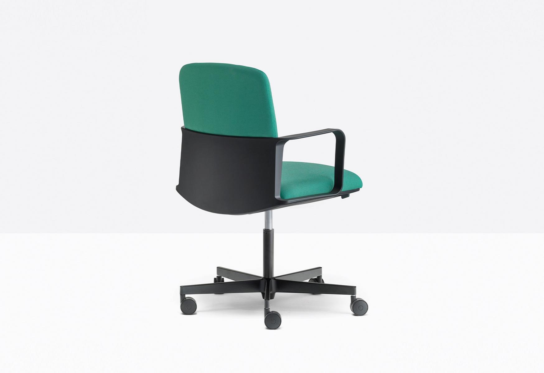 Height-adjustable fabric office chair with castors | Temps Low Back 3766 by Pedrali