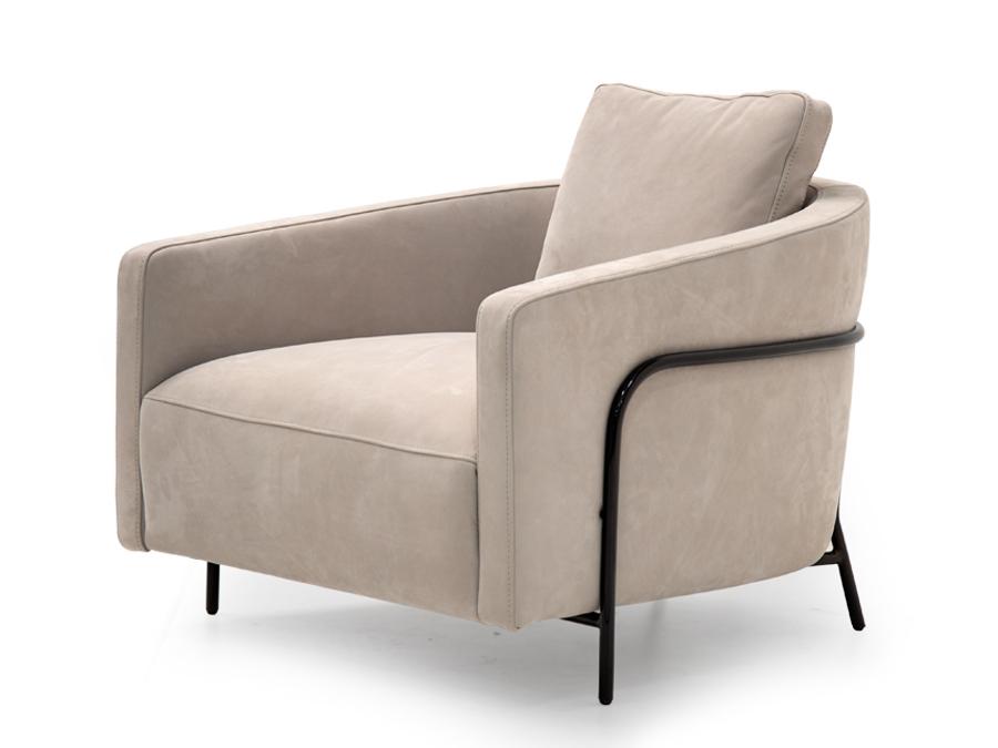 Nabuk armchair | Giulia by Formitalia