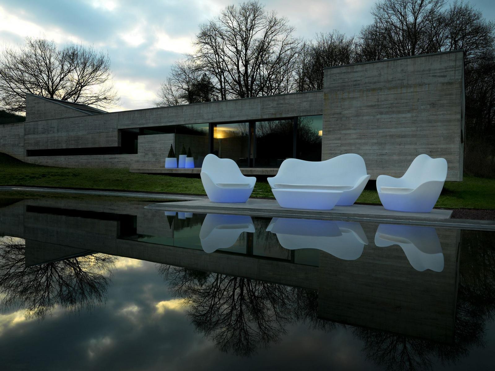 Garden sofa with light | Sabinas by Vondom