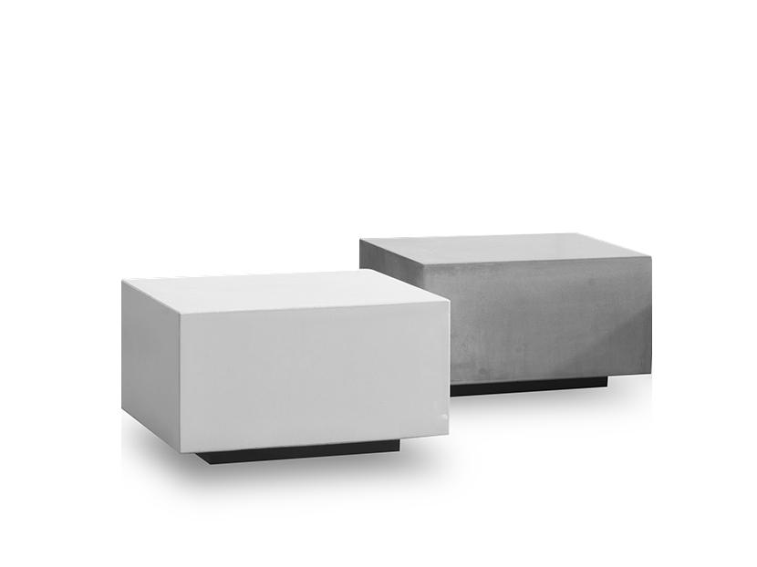 Square cement coffee table | Jenga by Baxter