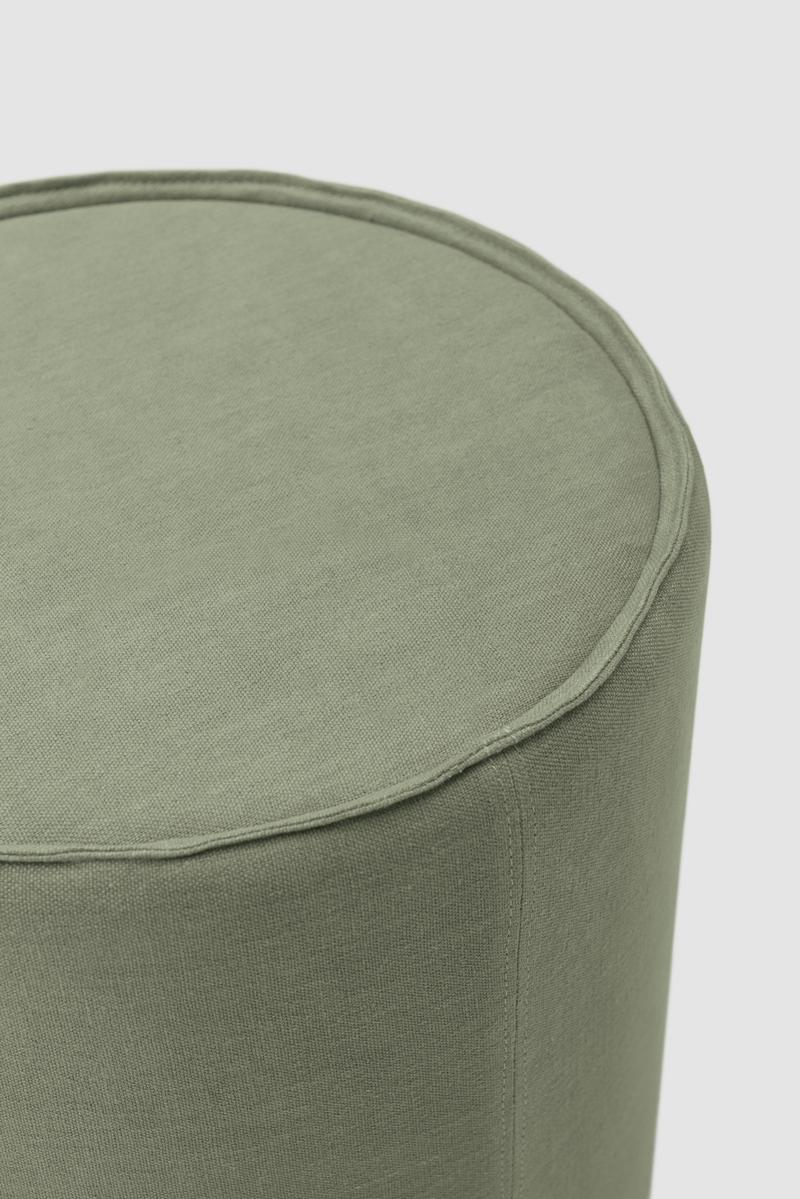 Upholstered round fabric pouf | Edith by Bolzan letti