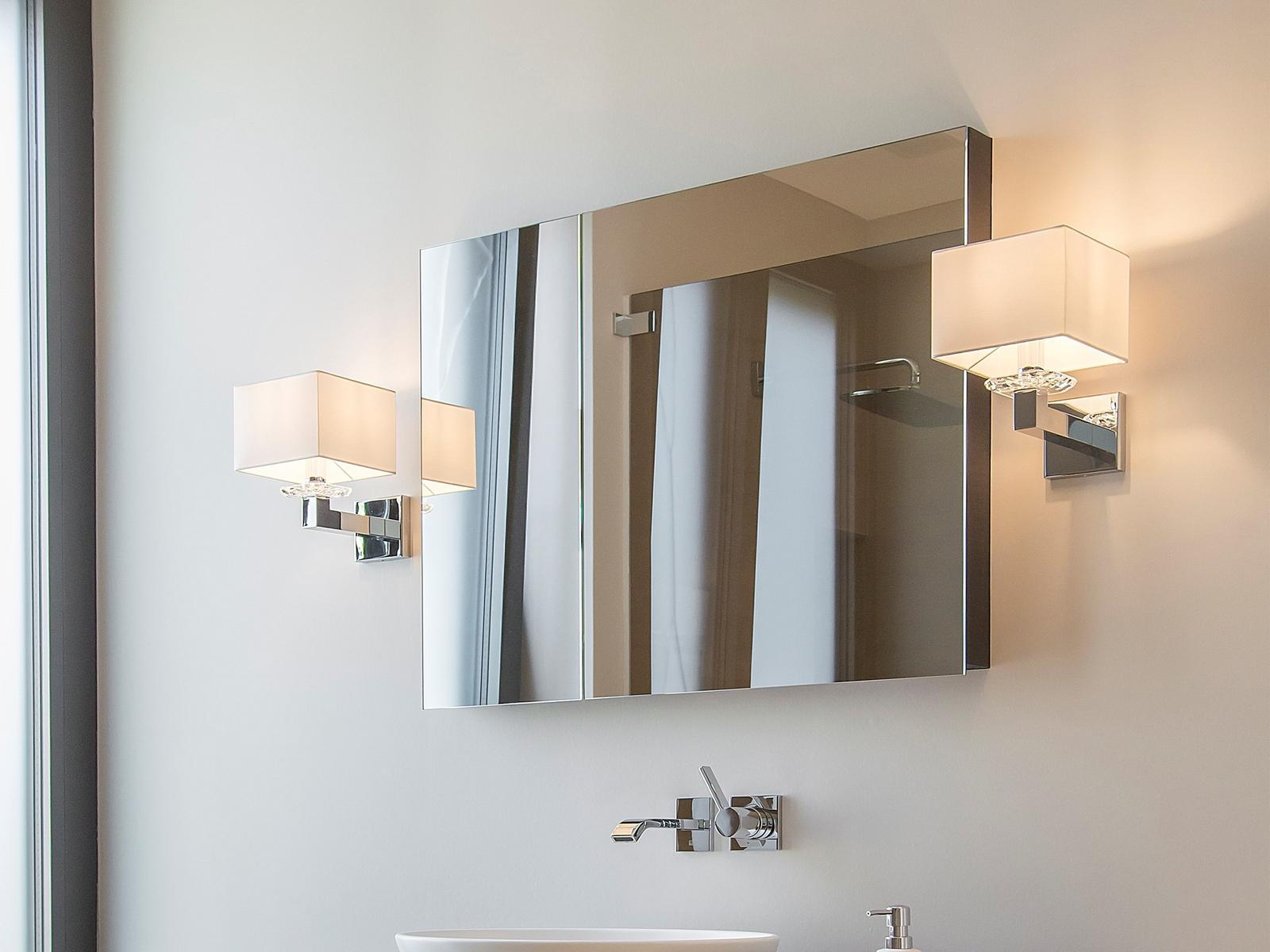 Metal wall lamp with fixed arm with Swarovski® crystals | Swinging Ballet W1 by Ilfari