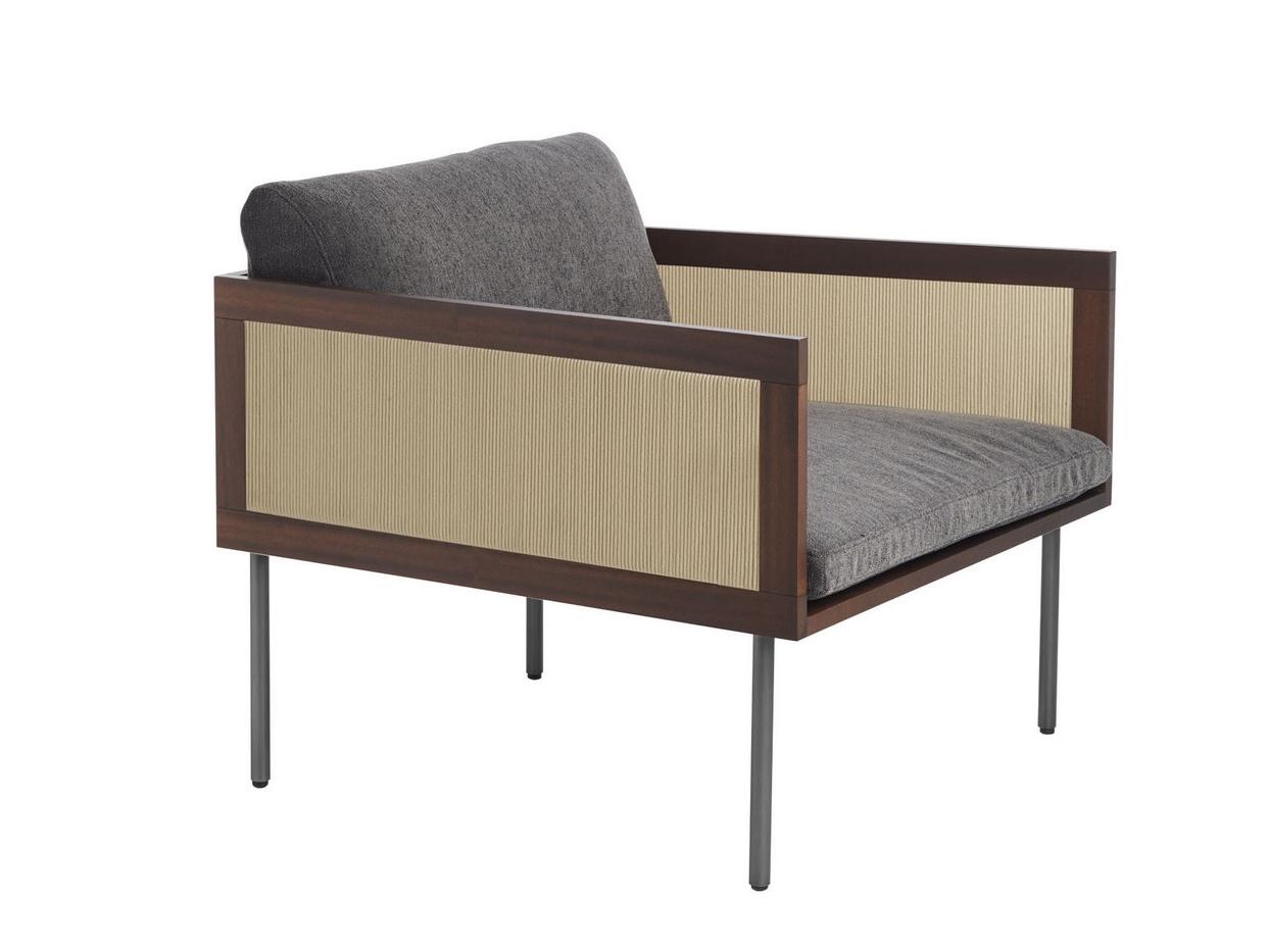 Armchair with armrests | Loom by Potocco