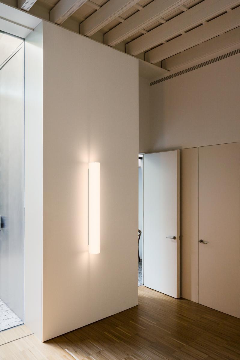 LED wall lamp | Kontur 6446 by Vibia