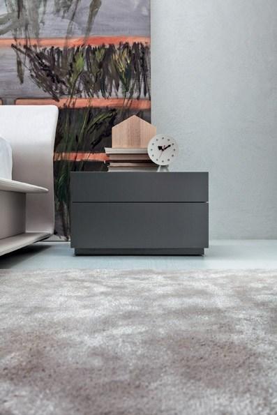 Rectangular bedside table with drawers | 606 by Molteni