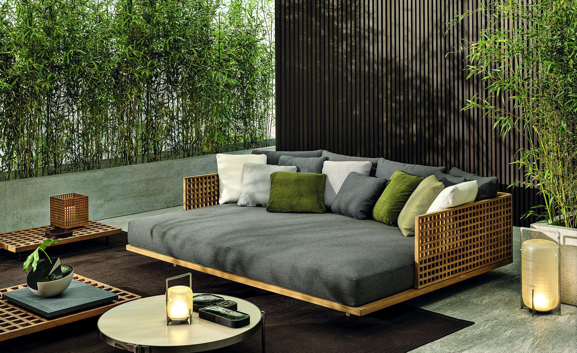Teak garden bed | Quadrado by Minotti