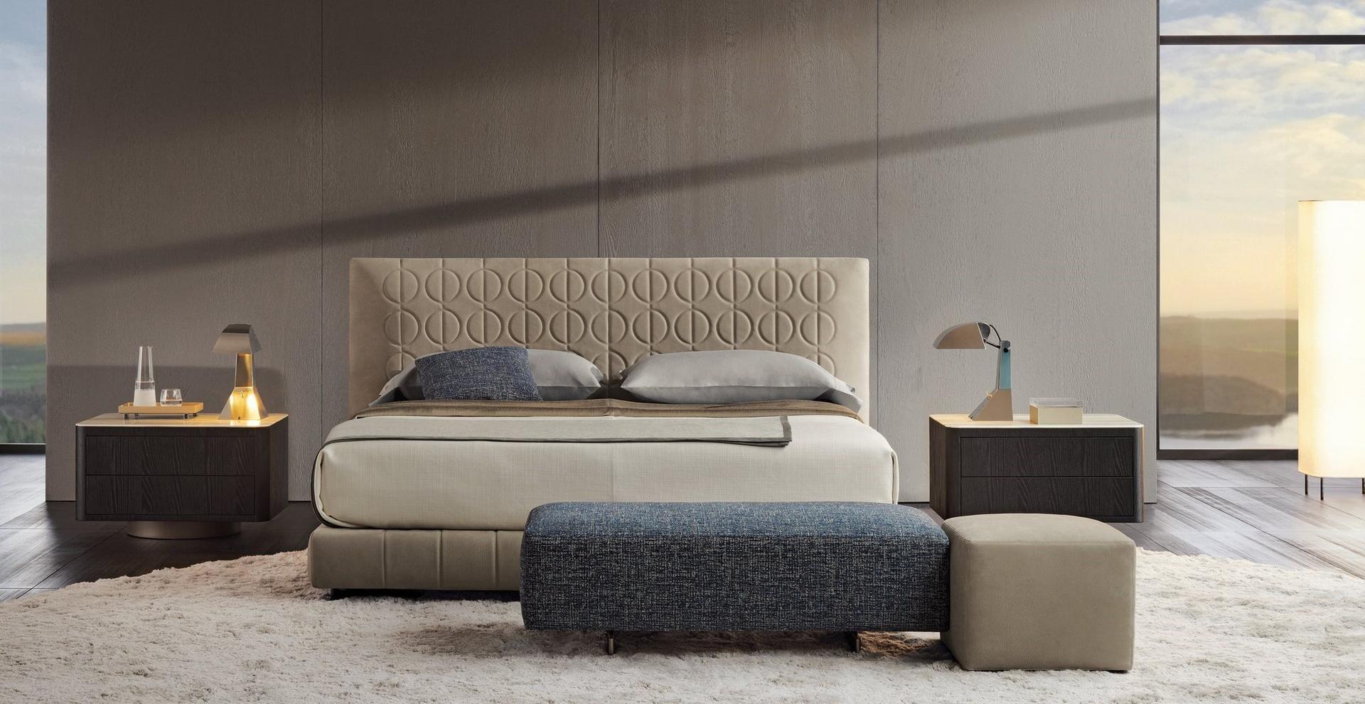 Bed | Curtis by Minotti