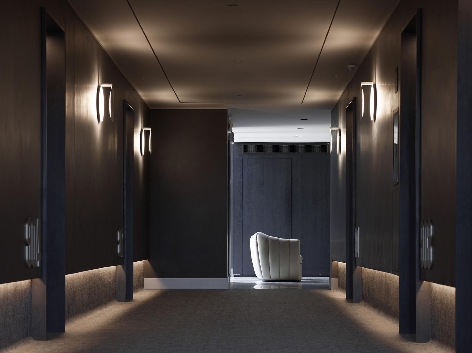 LED painted metal wall lamp | Duca - 1950 by Oluce