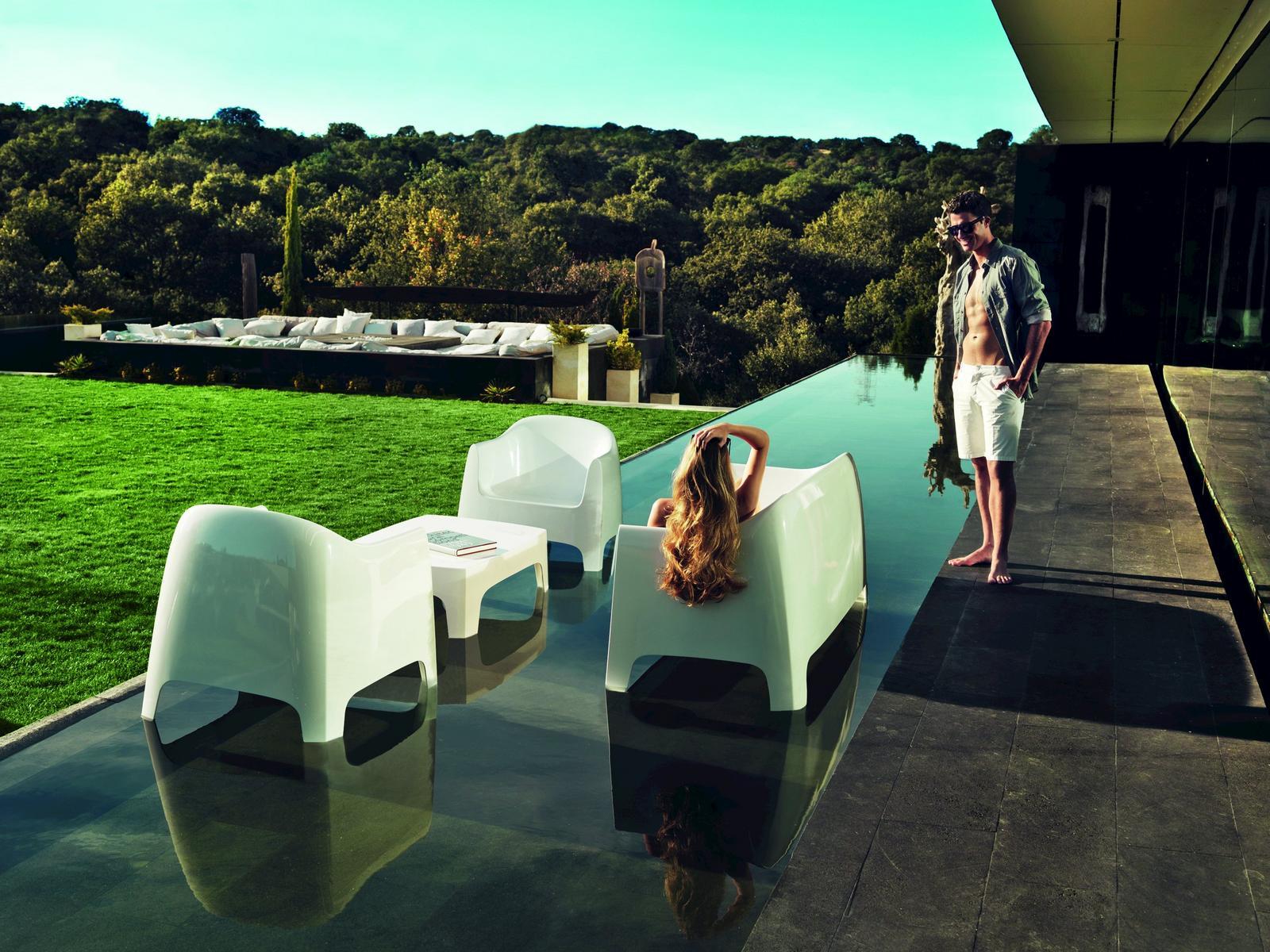 Garden armchair with armrests | Solid by Vondom
