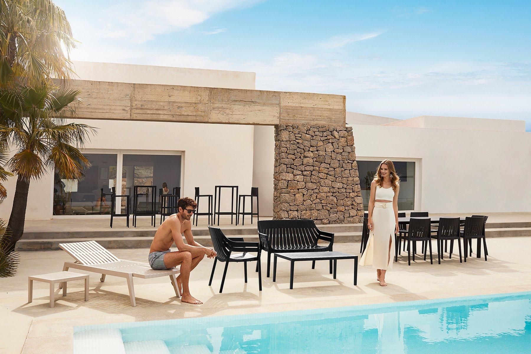 2 seater polypropylene garden sofa | Spritz by Vondom