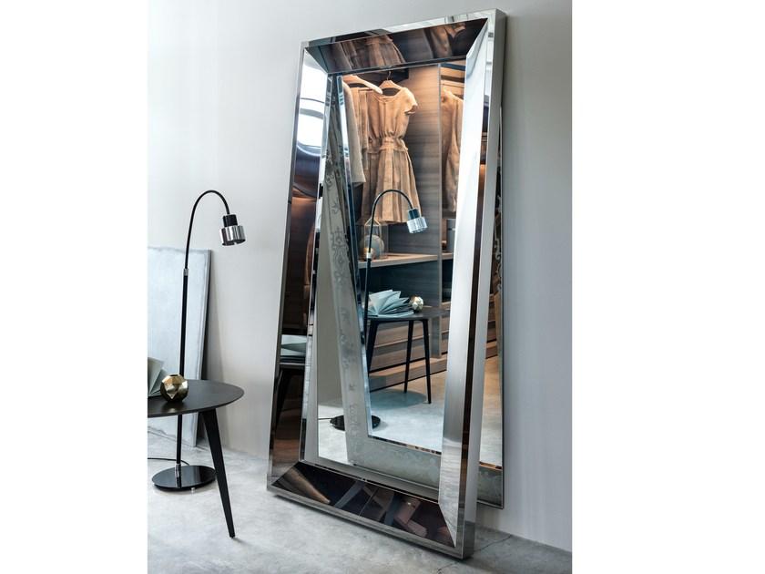 Framed freestanding rectangular mirror | Vanity by Lema