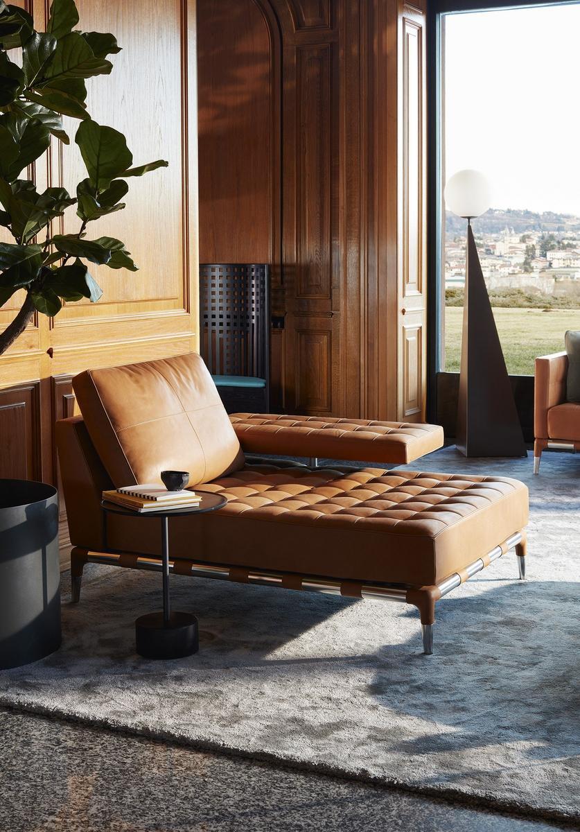 Tufted leather sofa | 241 Privè Divano by Cassina