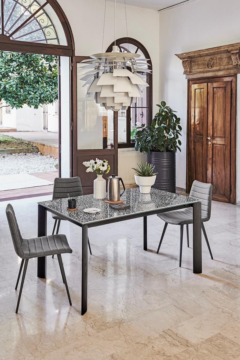 Upholstered fabric chair | Cover Q by Midj