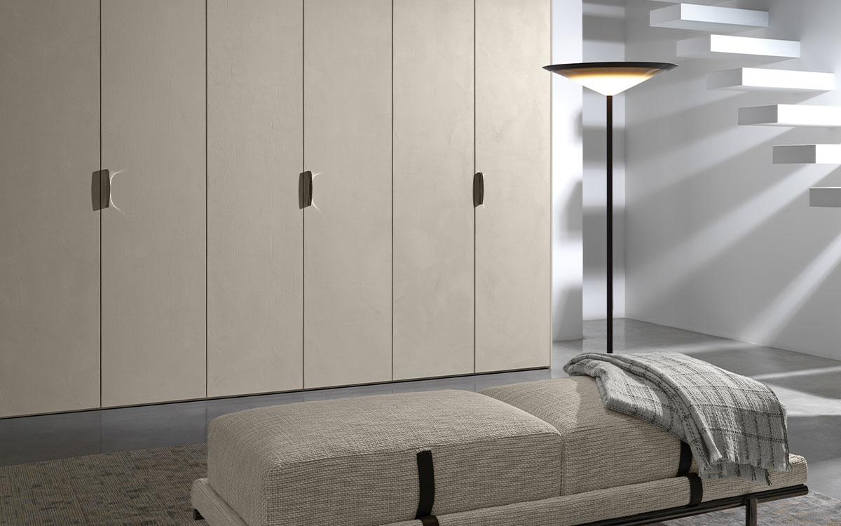 Sectional wardrobe with folding doors | Guardaroba 16.32 by Flou