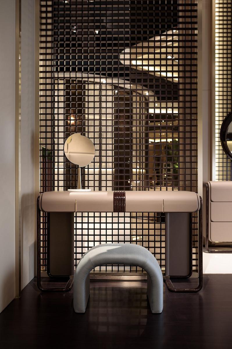 Leather dressing table | Eclipse by Turri