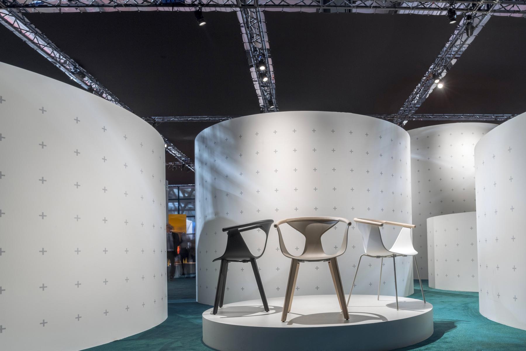 Stackable polypropylene chair with armrests | Fox 3725 by Pedrali