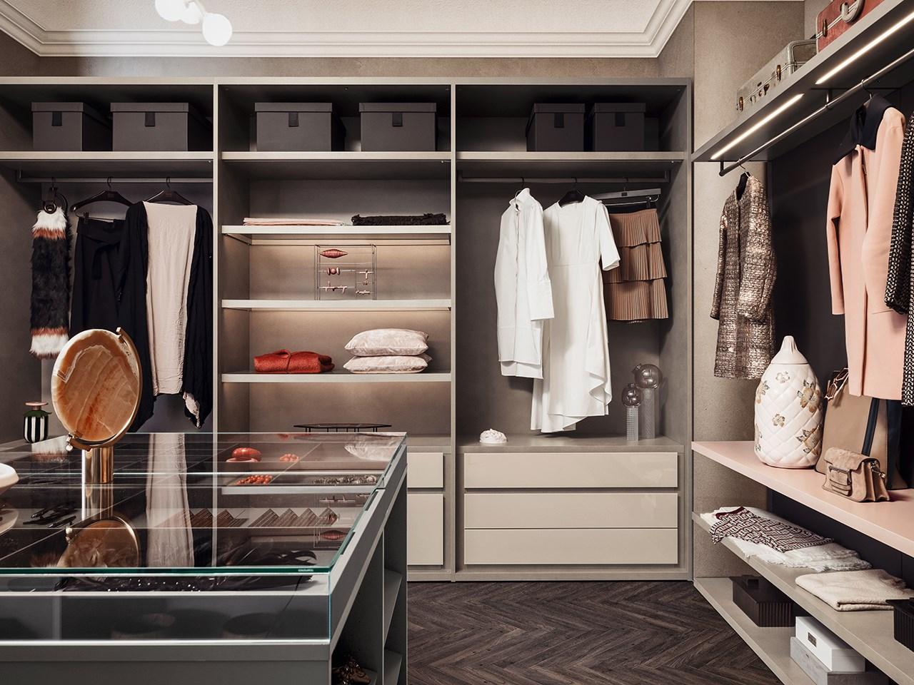 Sectional wooden walk-in wardrobe | Sipario by Pianca