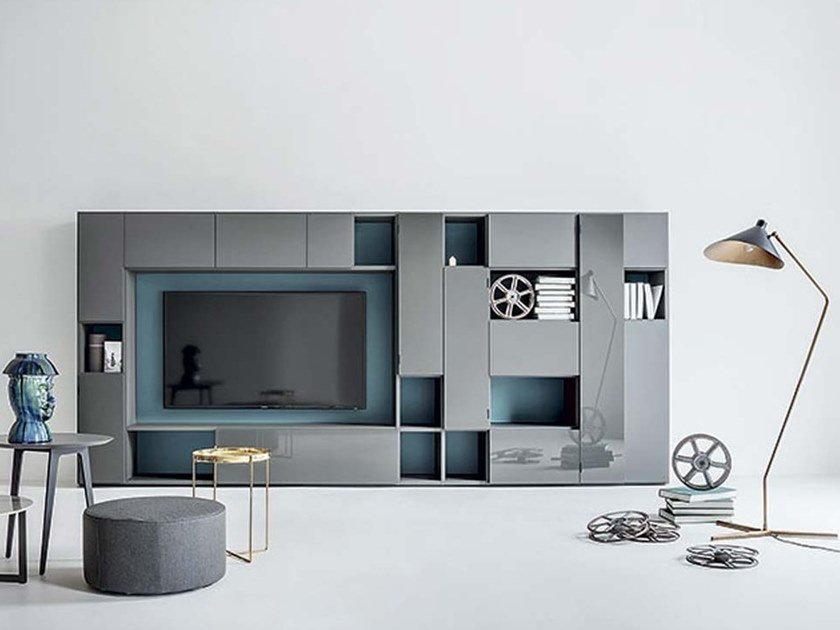 Sectional storage wall | Selecta Noce L by Lema
