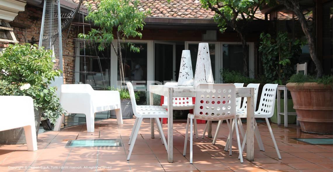 Stackable polypropylene chair | Plus 630 by Pedrali