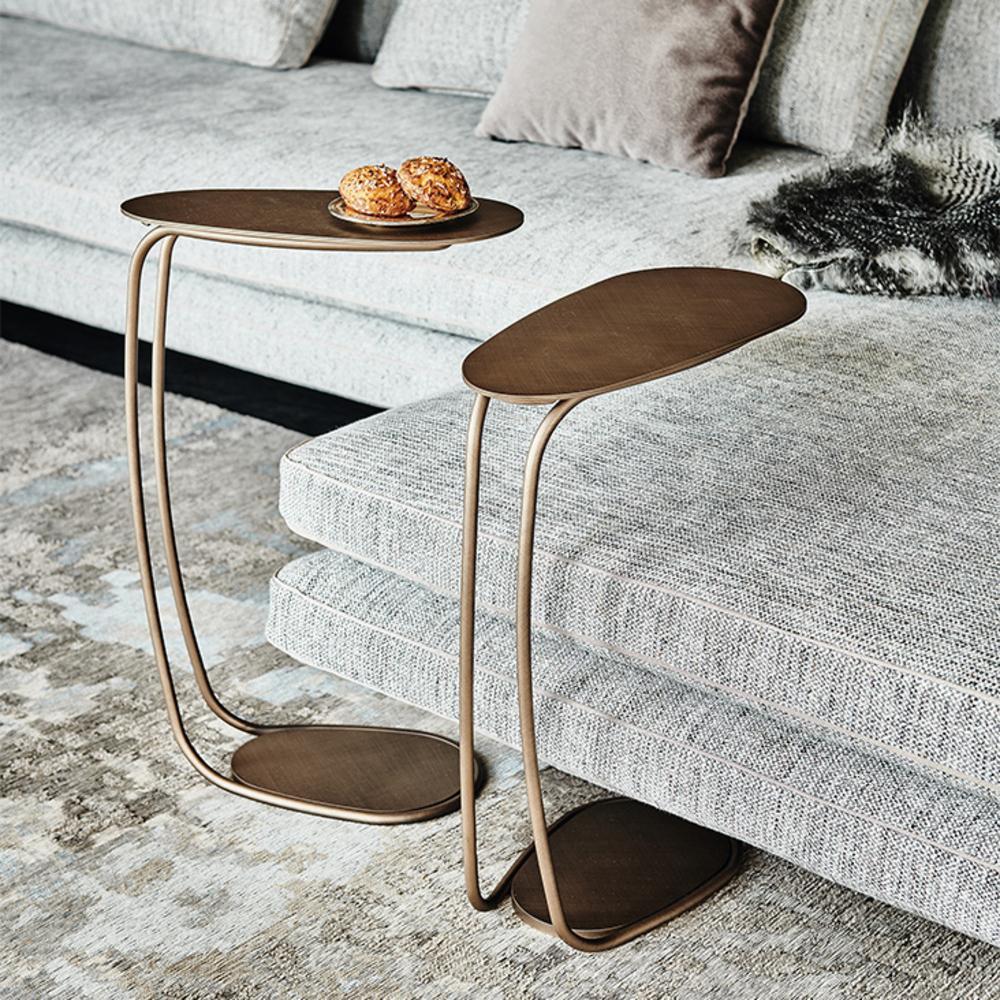 Oval metal coffee table | Yago by Cattelan Italia