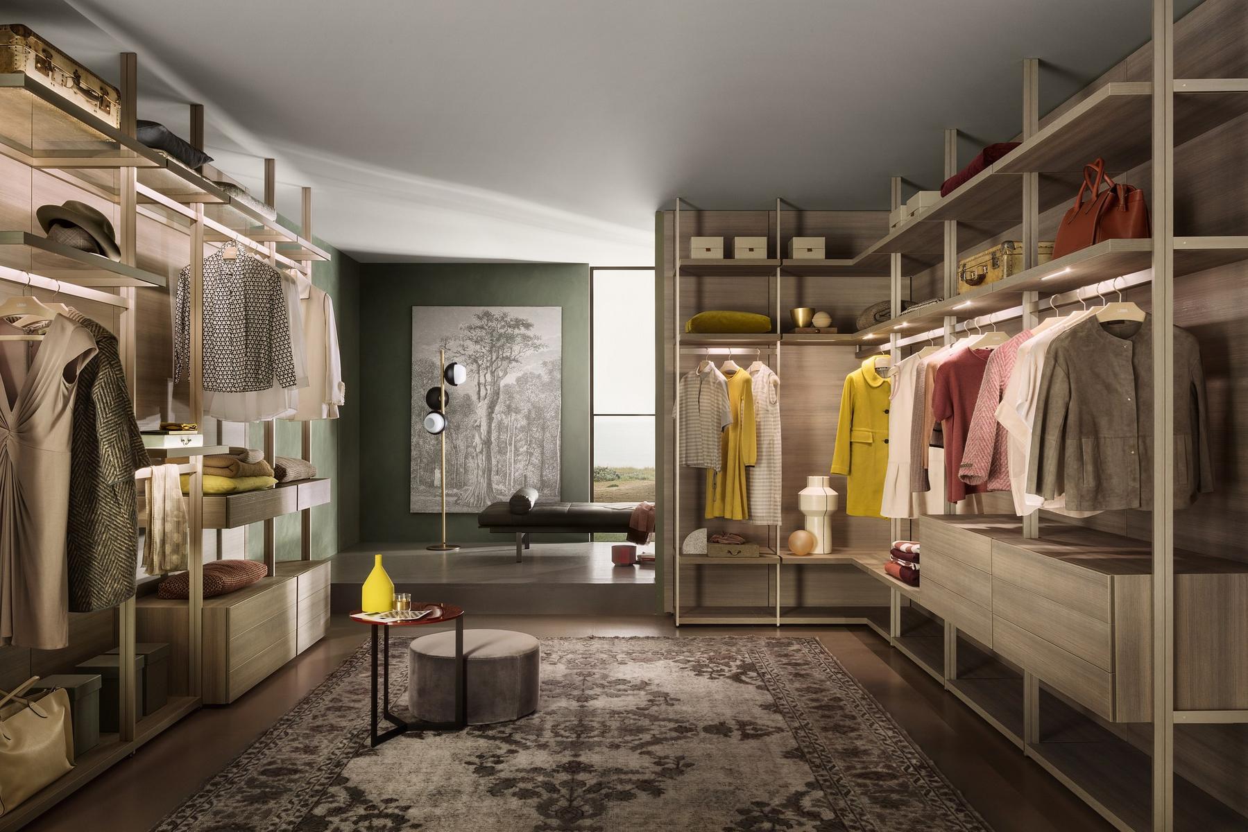 Sectional custom walk-in wardrobe | Hangar by Lema