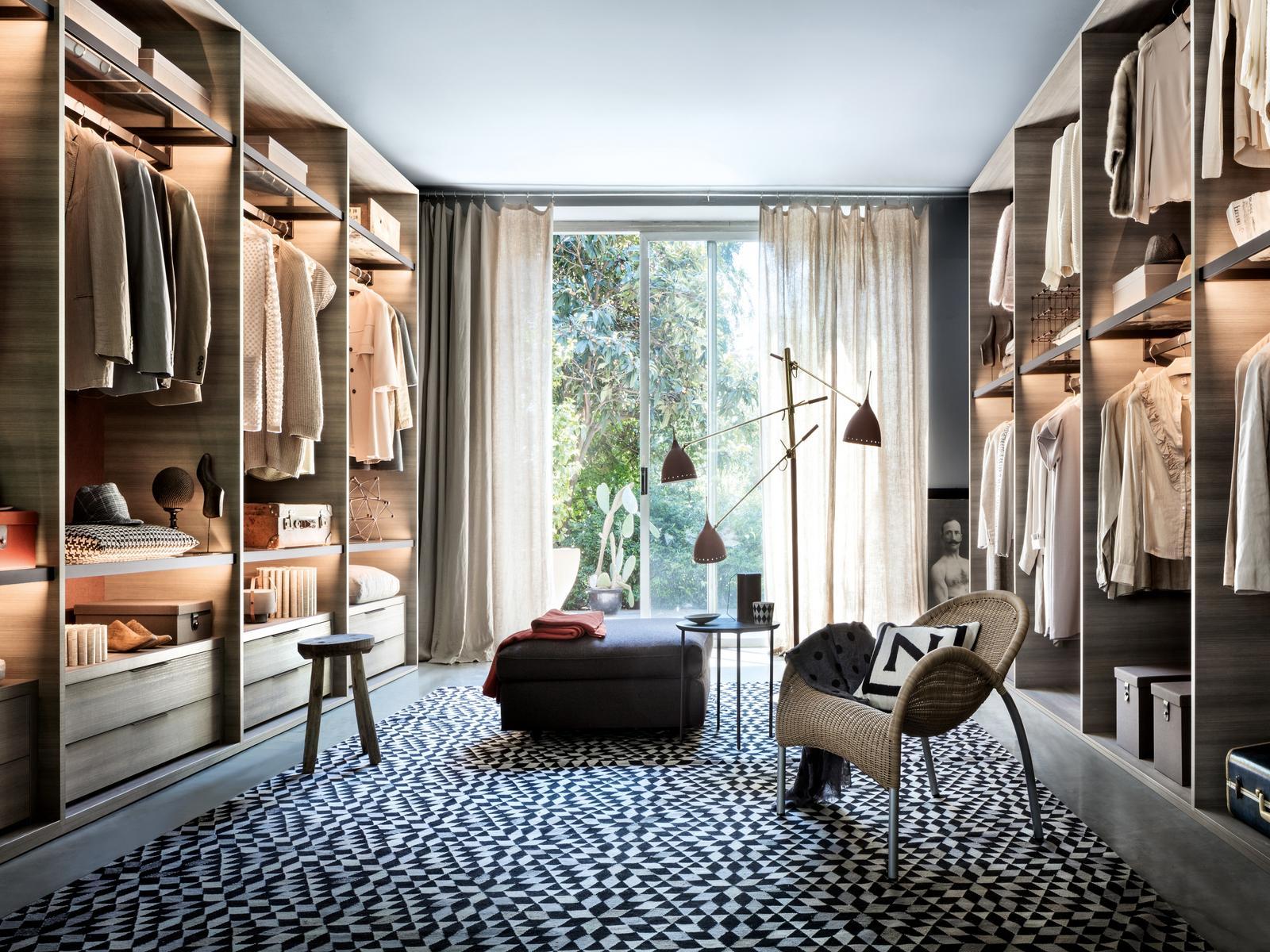 Sectional walk-in wardrobe | Open by Lema