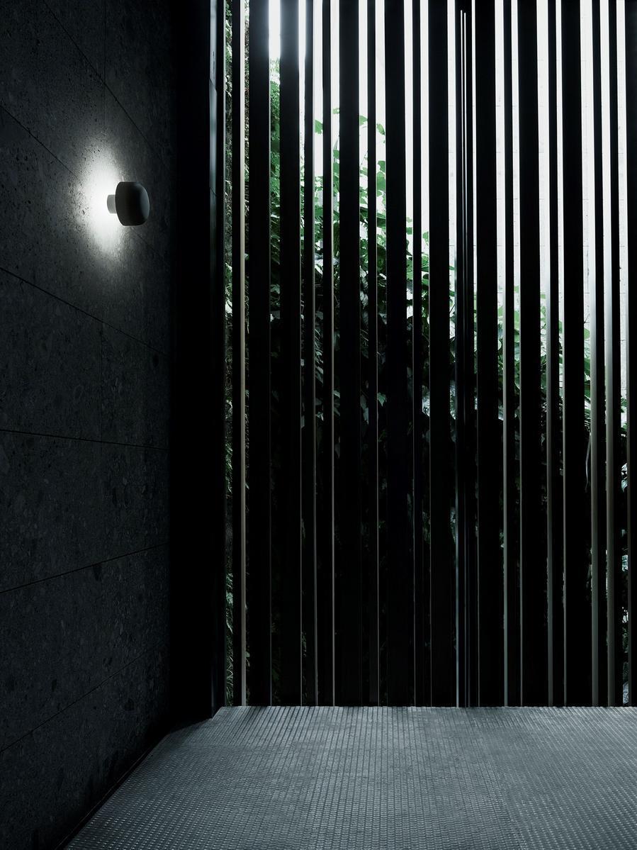 LED outdoor wall lamp | Bellhop by Flos