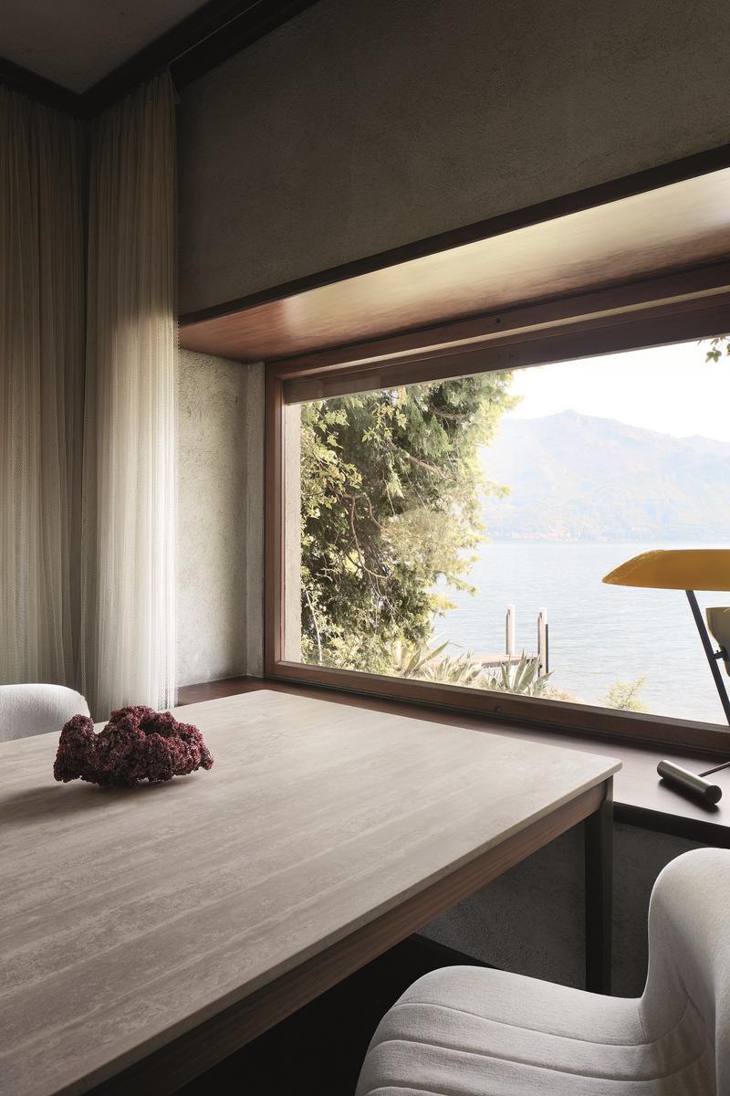 Rectangular marble table | Hug by Arflex