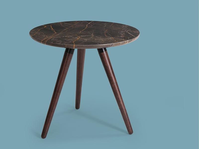 Round marble coffee table | Light by Borzalino