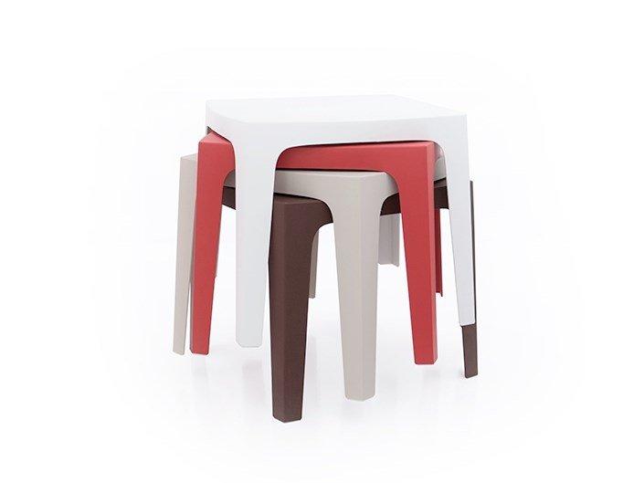 Square garden table | Solid by Vondom