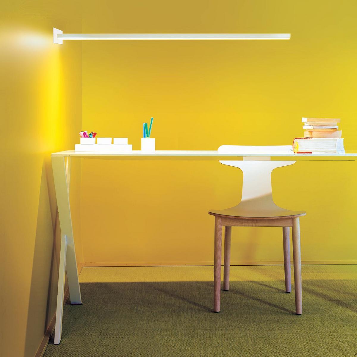 LED aluminium wall lamp | Linescapes Cantilevered by Nemo