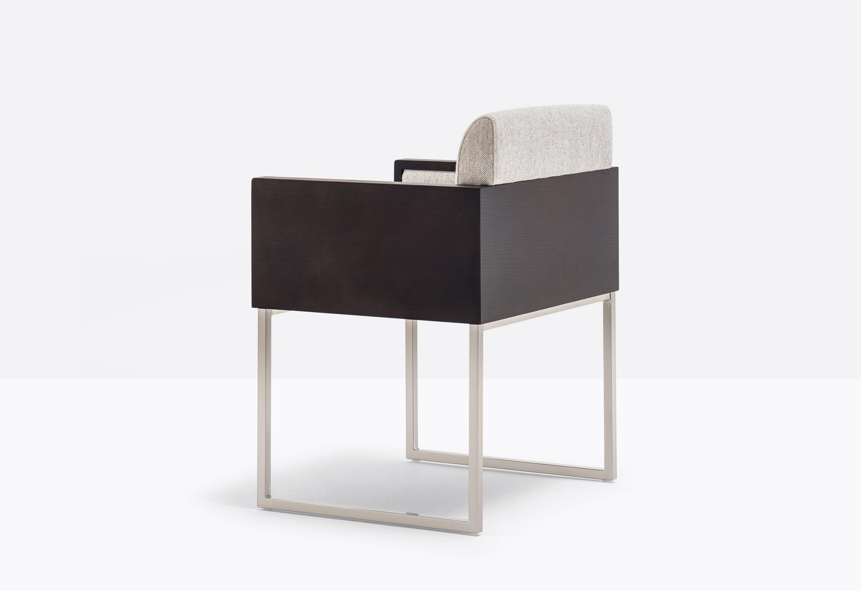 Upholstered chair with armrests | Box 740 by Pedrali