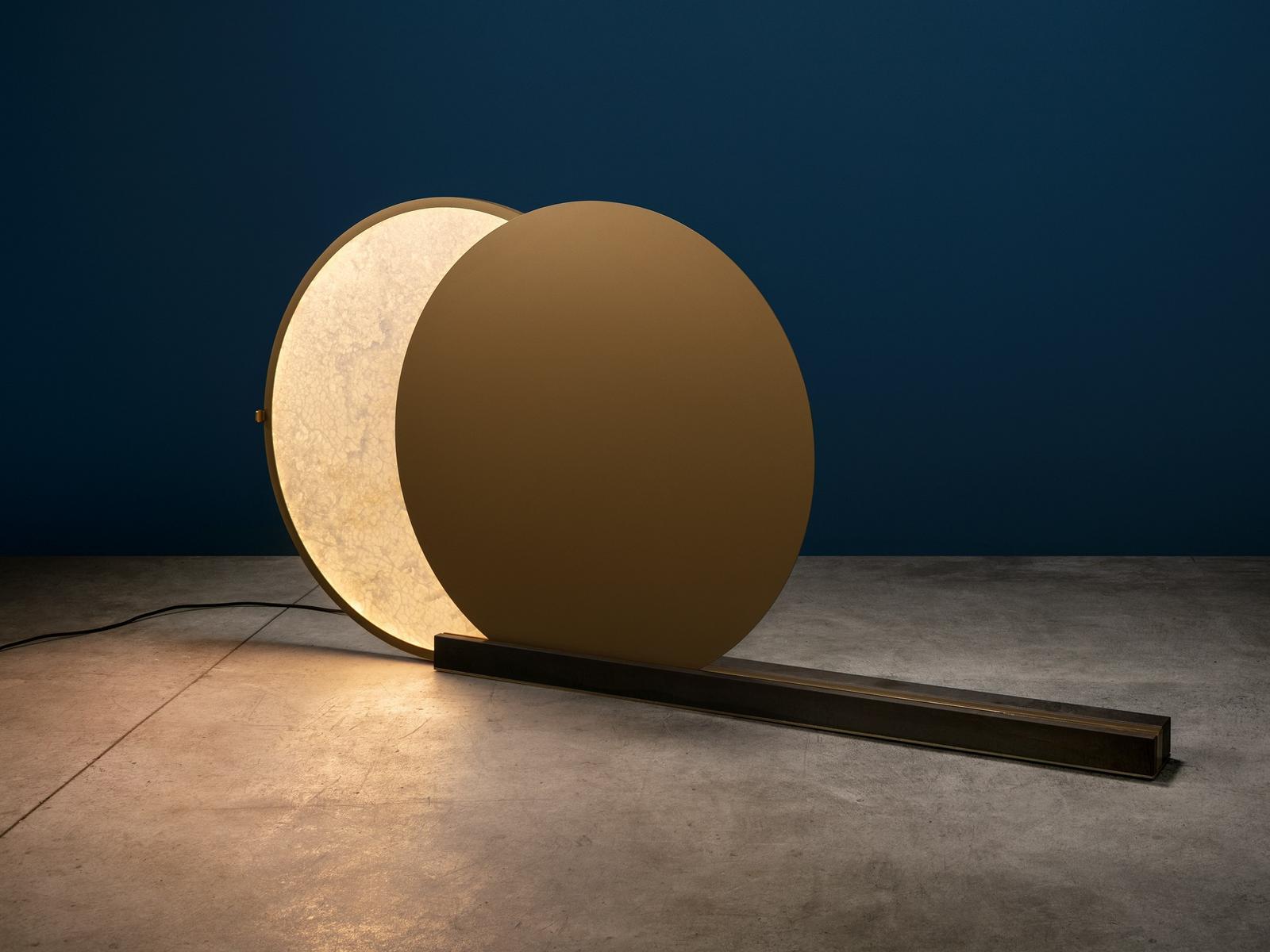 LED alabaster and brass floor lamp | Alchemie F by Catellani & Smith