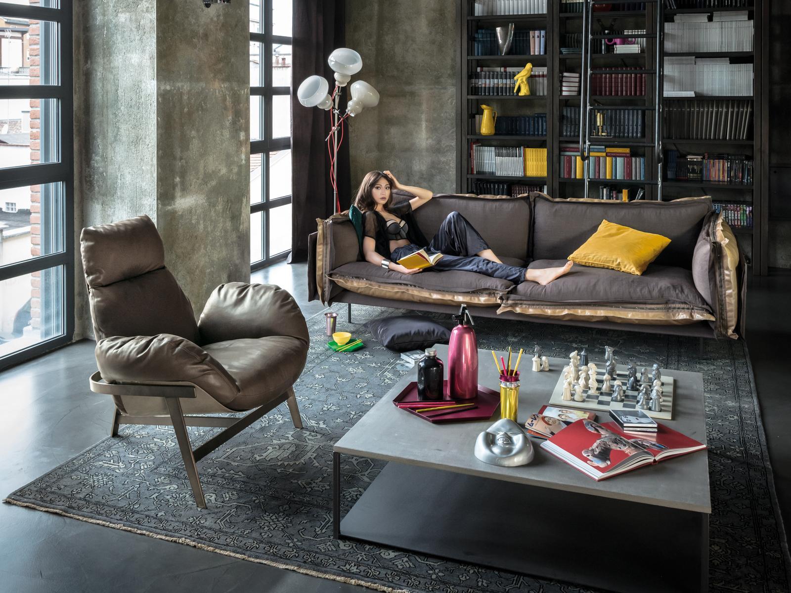 2 seater leather sofa | Auto-reverse by Arketipo