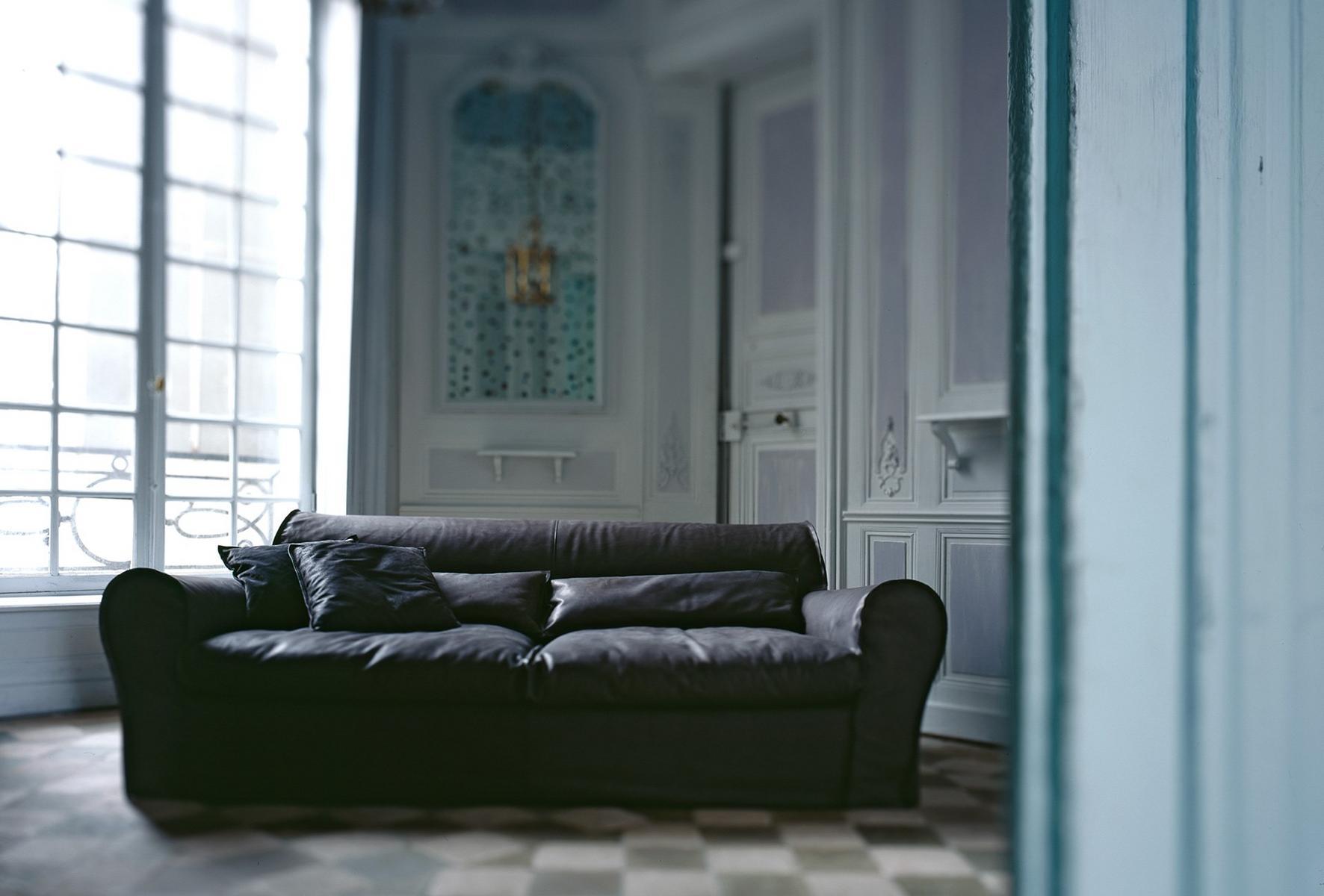 Leather sofa | Housse by Baxter