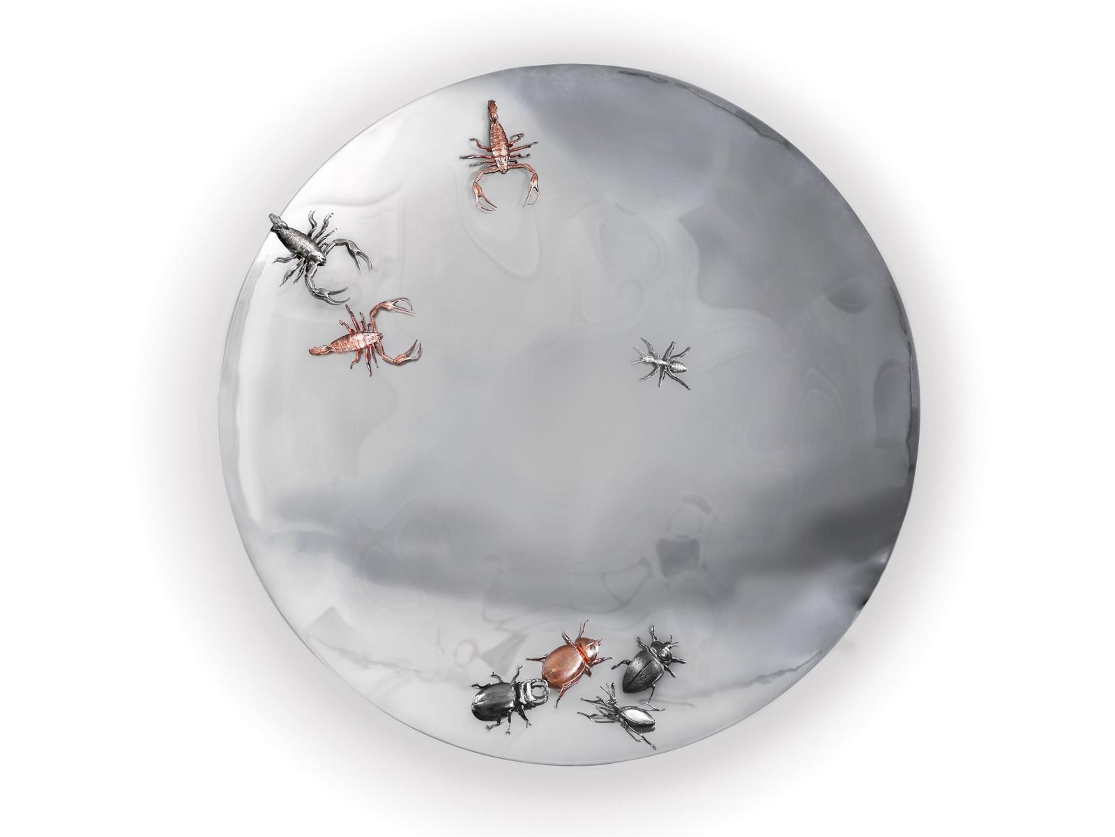 Round wall-mounted brass mirror | Concave Metamorphosis by Boca Do Lobo