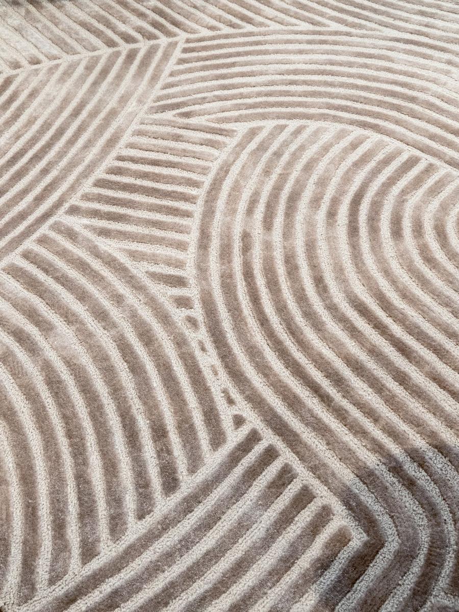 Solid-color rectangular wool and bamboo silk rug | Zen by Capital Collection