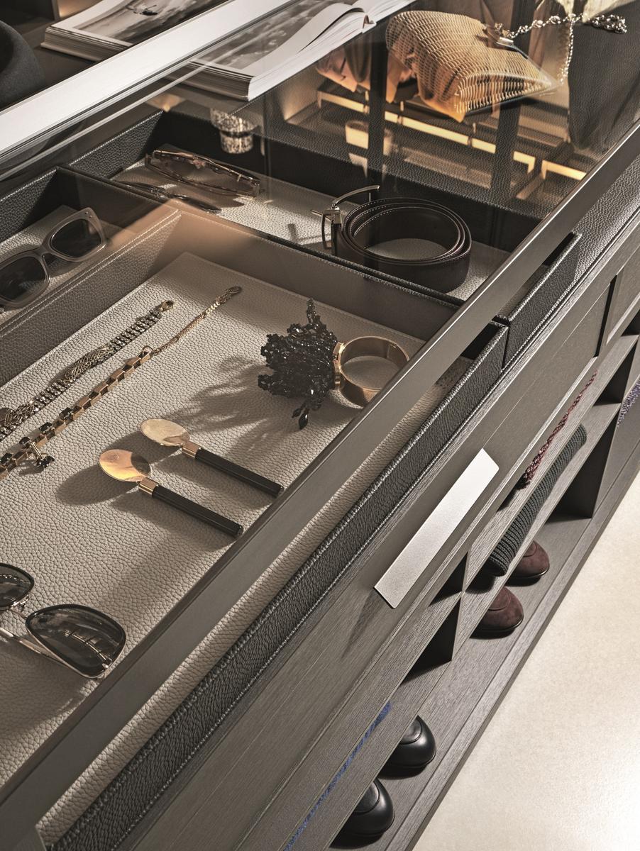 Wood and glass chest of drawers | Private by Flou