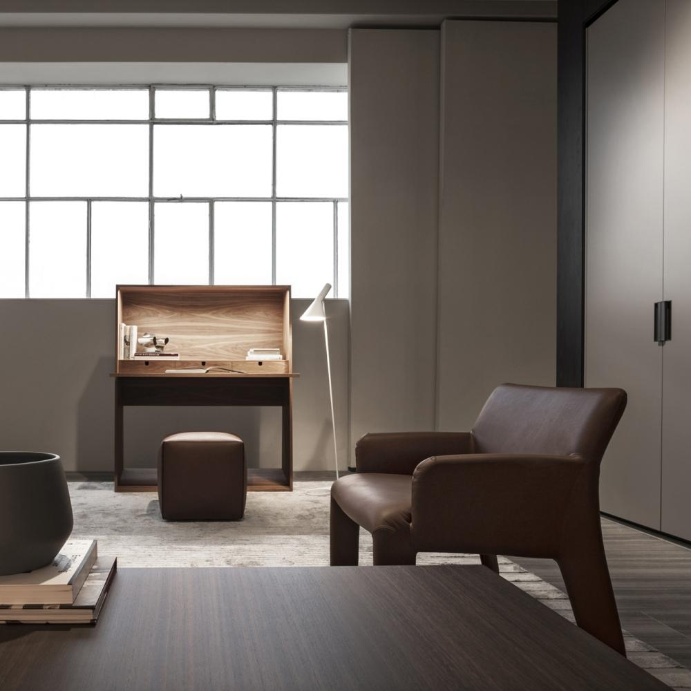 Fabric armchair with armrests | Glove-up by Molteni